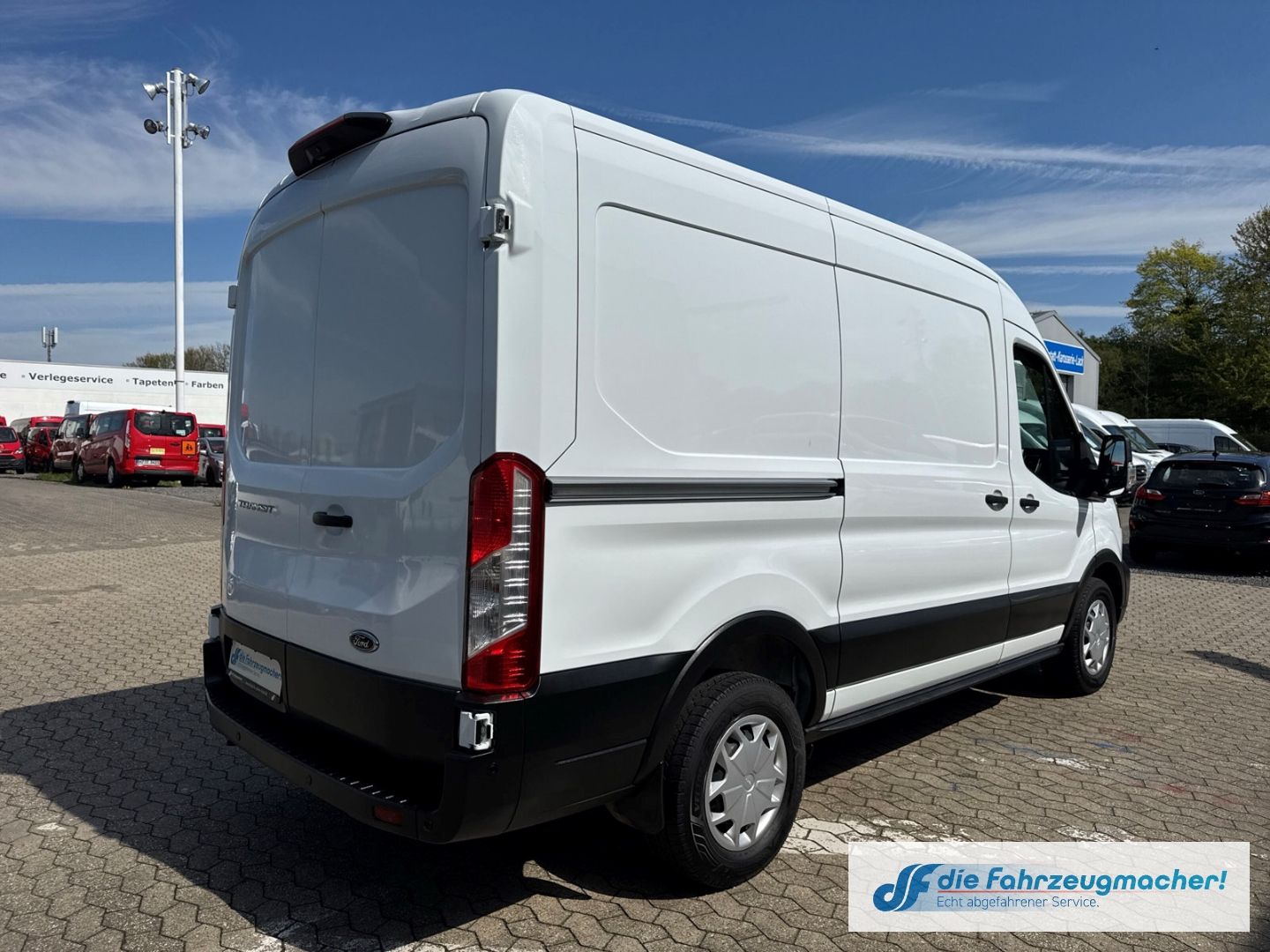 Fahrzeugabbildung Ford Transit Kasten 350 L2H2 Trend Klimaautom DAB Tot