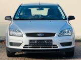 Ford Focus Turnier Trend Automatik - Ford Focus: Kombi, Trend