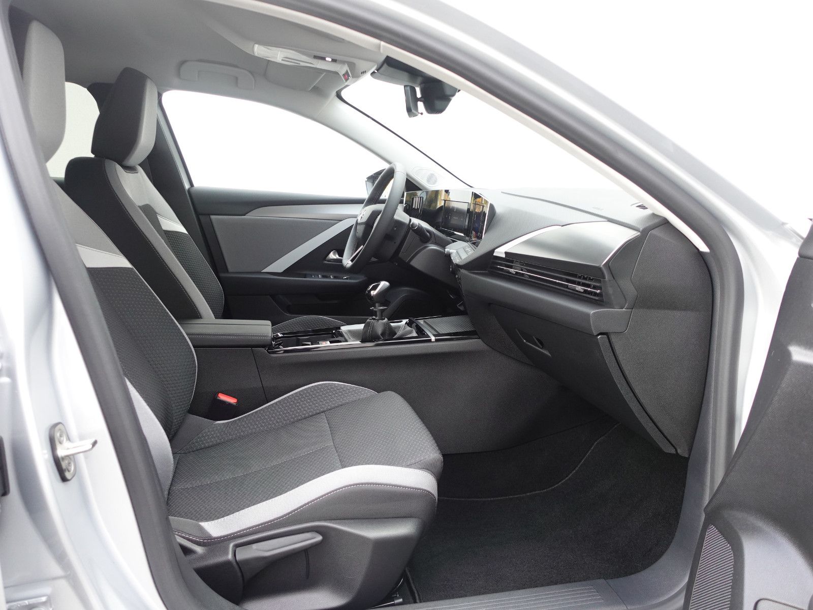 Fahrzeugabbildung Opel Astra 1.2Turbo Edition Allwetter,SHZ,Kamera,PDC