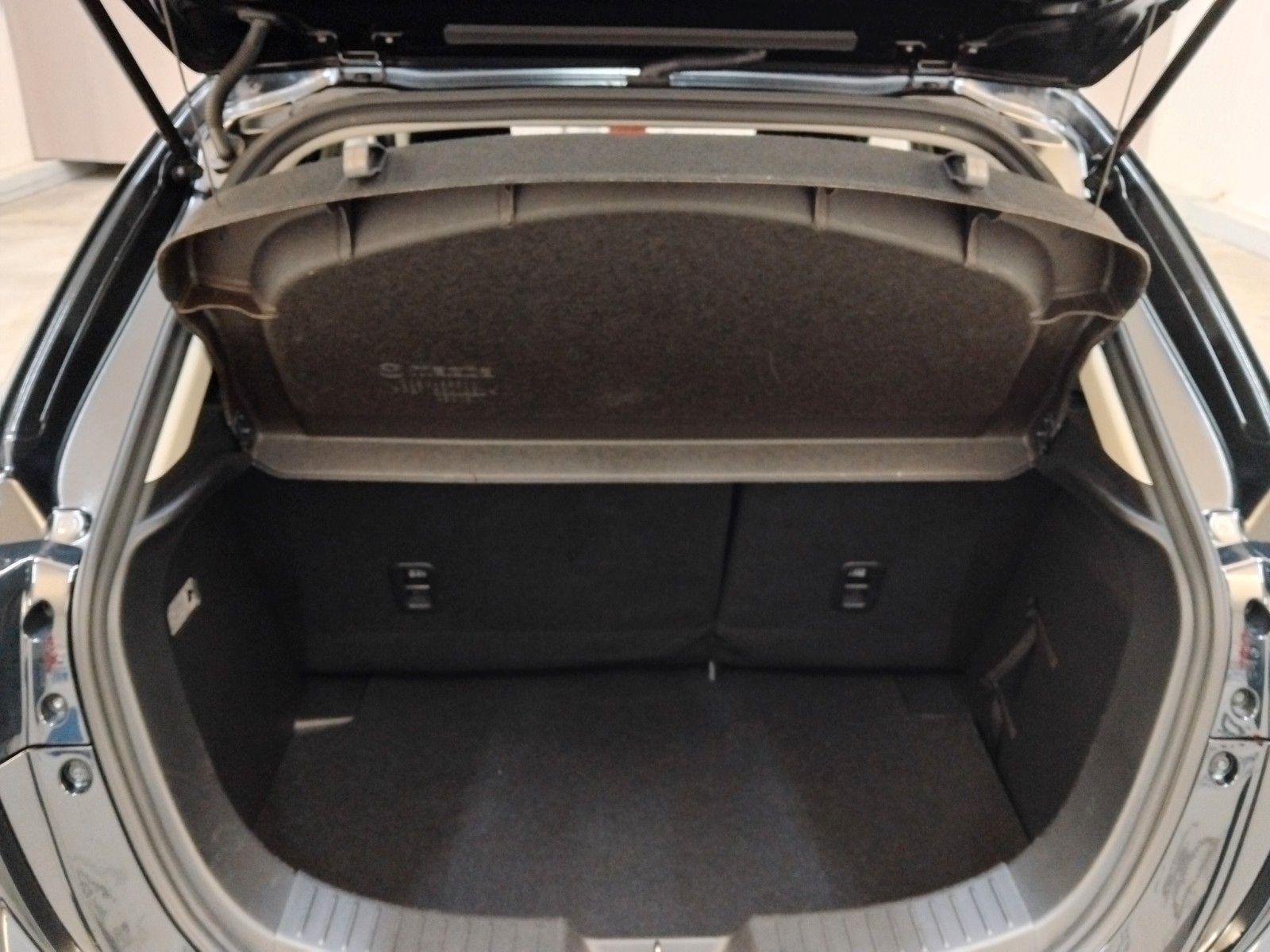 Mazda 2 (06/2026, Benzin)
