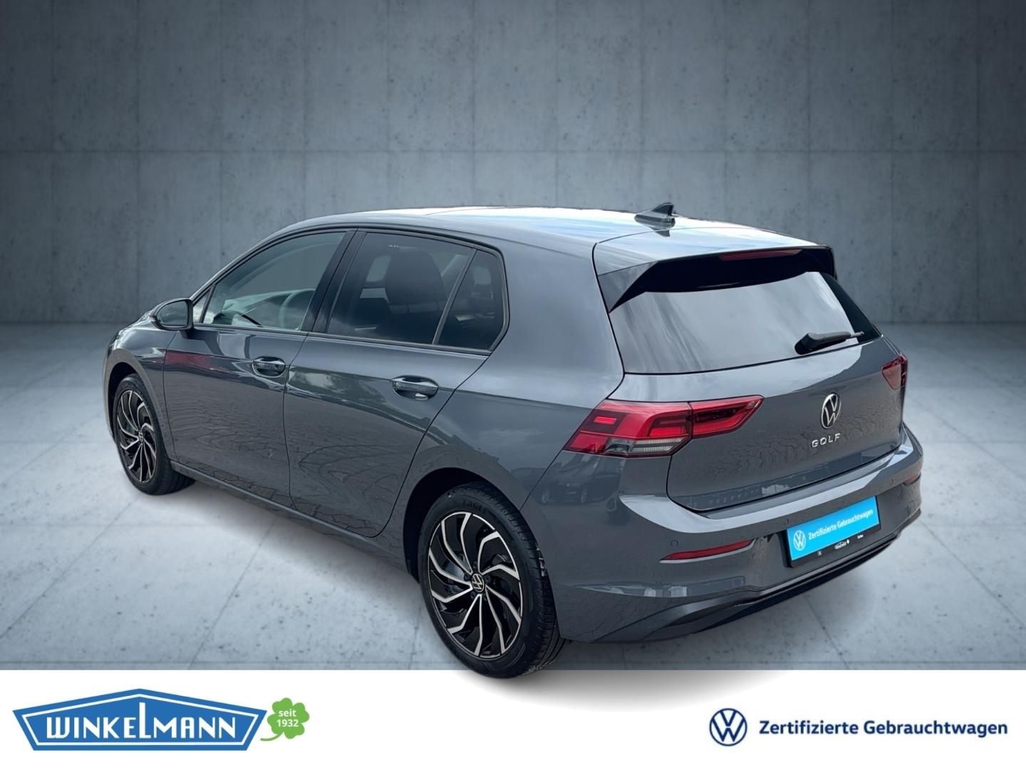 Volkswagen Golf VIII Life 2.0 TDI DSG ACC LED PANO AHK