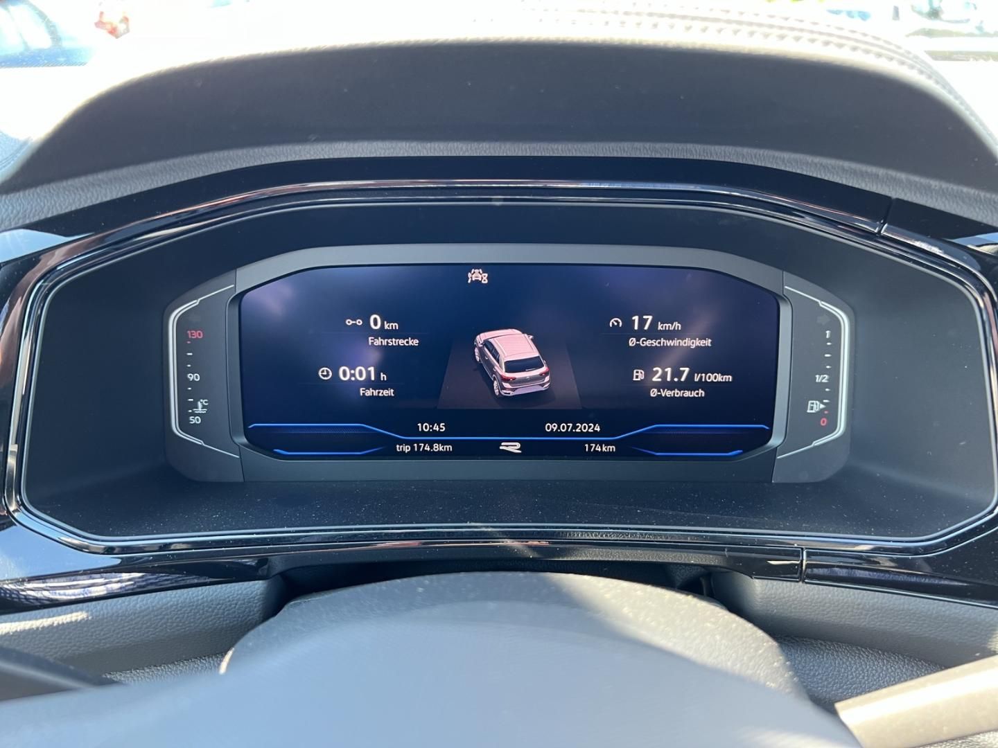 Fahrzeugabbildung Volkswagen T-ROC R-Line R-Line,AHK,Easy Open,RFK,Digitales