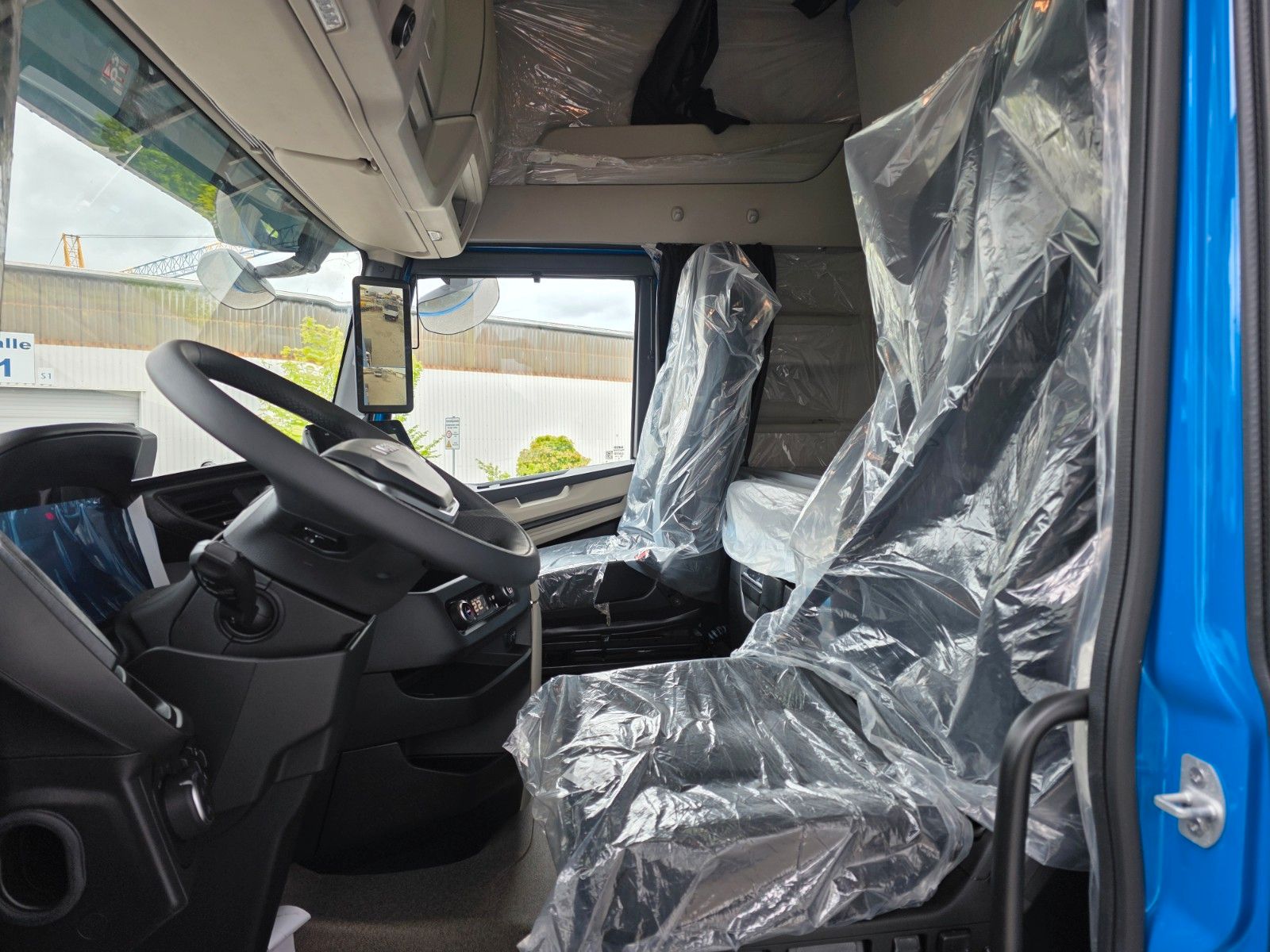 Fahrzeugabbildung Iveco S-Way AS440S50T/P LED Standklima 2 Stück