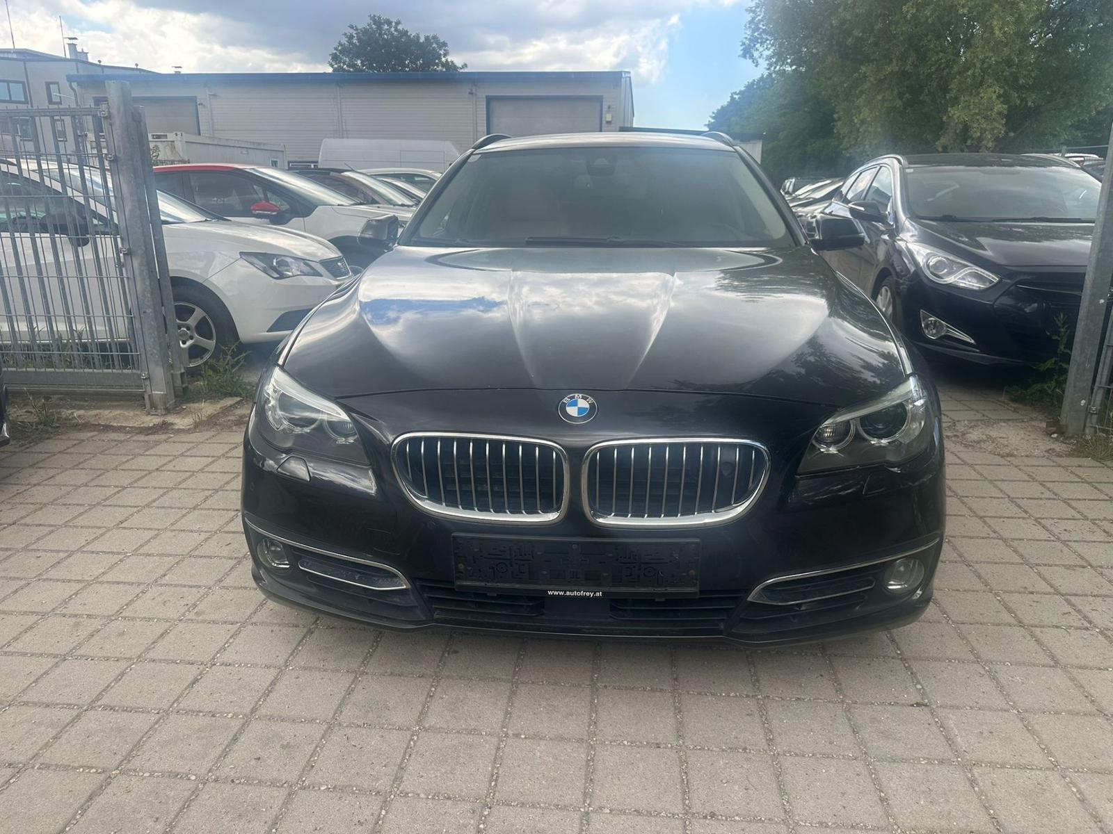 BMW 525 2014 — rear view