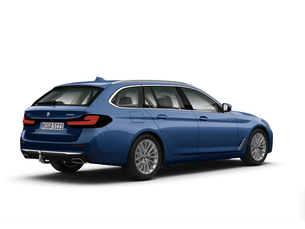 BMW 540i Touring xDrive Luxury Line FACEL. AHK HUD foto 3