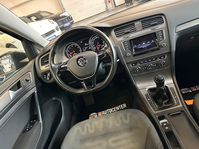 MYAUTOCENTER – Gebraucht- und Jahreswagen mit Werkstattservice in Pfaffenhofen Volkswagen Golf VII Lim. Comfortline BMT *Klima*TÜV*