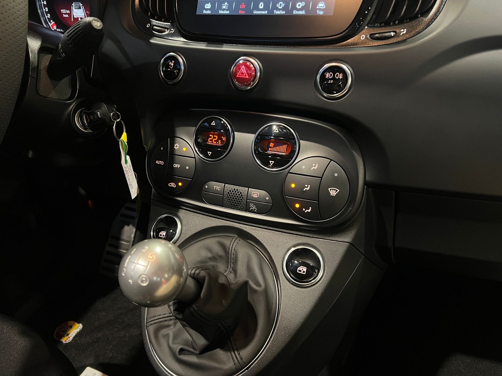 Fahrzeugabbildung Abarth 595C T-Jet NAV DAB PDC ALU