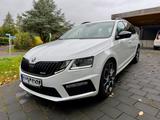 Skoda Octavia 2.0 TDI RS DSG 4x4 AHK PANO Standheizung