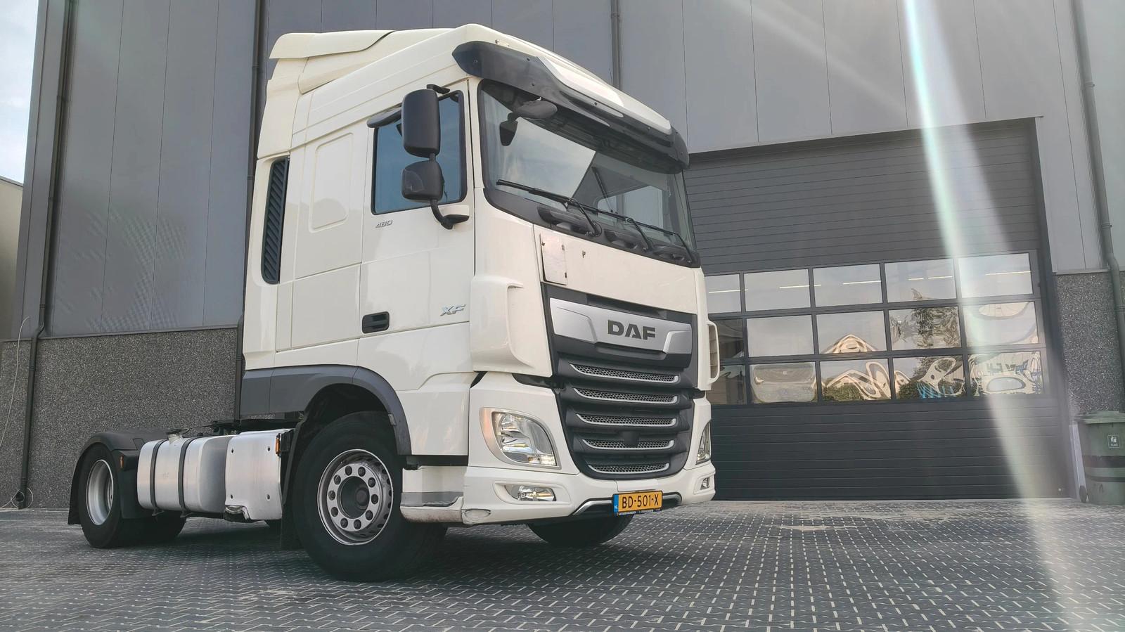 DAF XF 480 H4EN3 - 480PK - ADR - STANDKLIMA - SPACEC