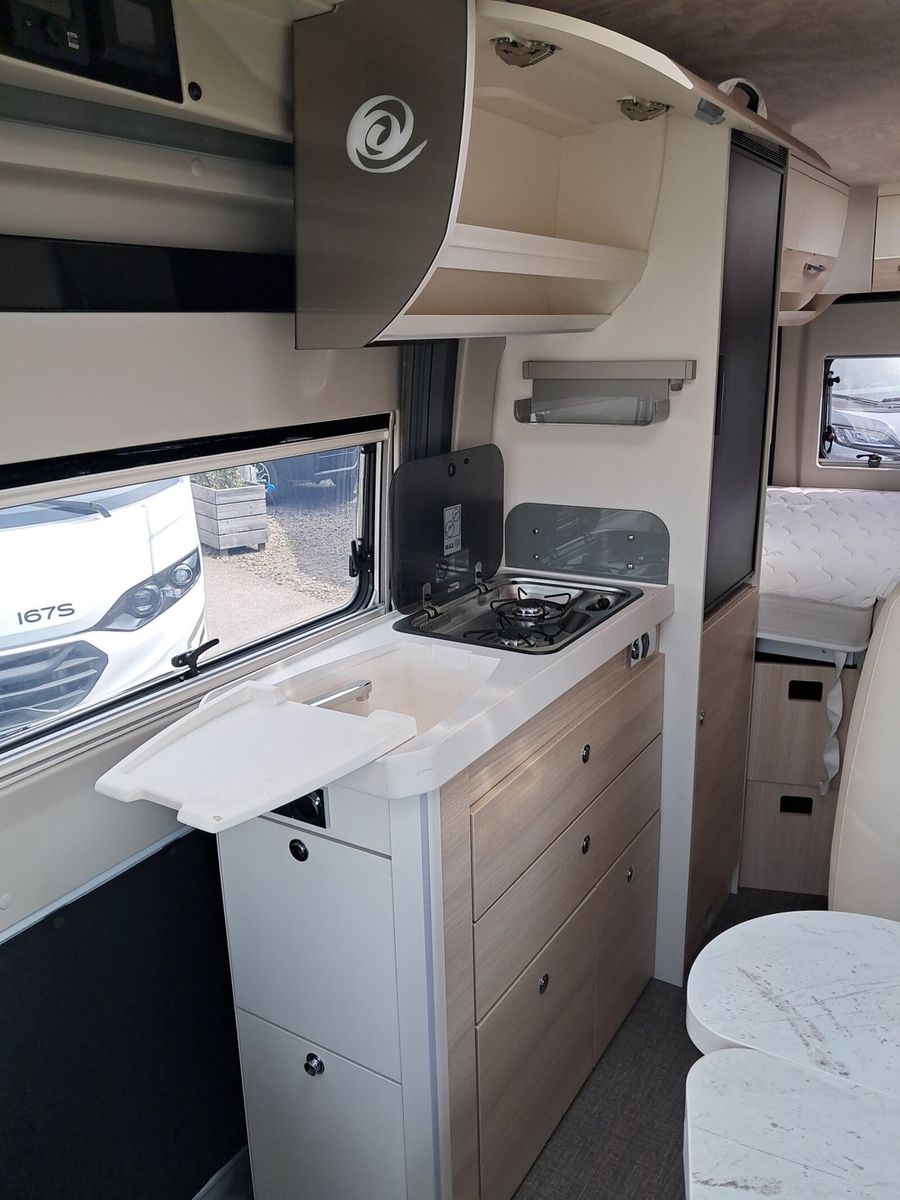 Fahrzeugabbildung Eura Mobil Van V 595 HB RFK, Radio DAB, Klimaauto, Solar,