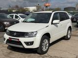 Suzuki Grand Vitara 2.4 VVT Club 4x4 AHK - Suzuki Grand Vitara: 2.4