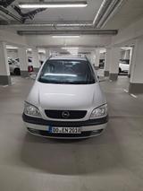 Opel Zafira 1.6 16V Elegance Elegance - Opel Zafira Elegance mit Benzin-Antrieb