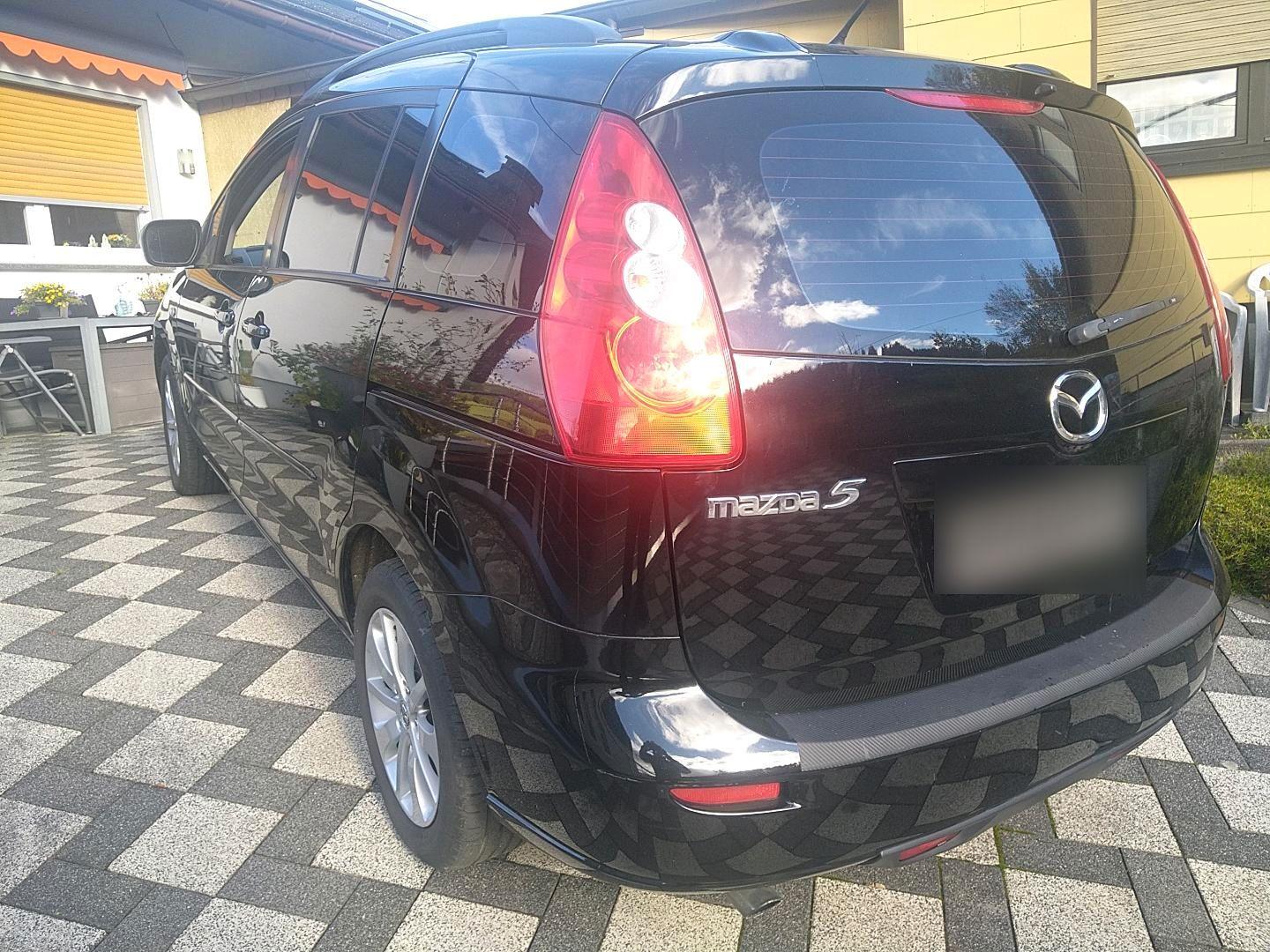 Mazda 5 2005 — салон