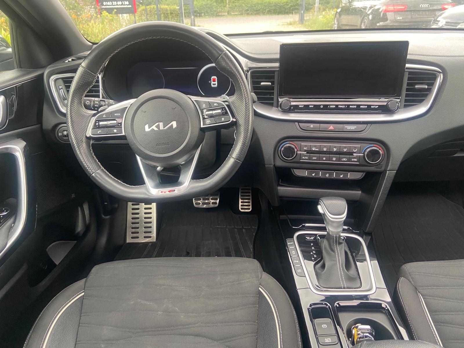 Kia pro cee'd / ProCeed