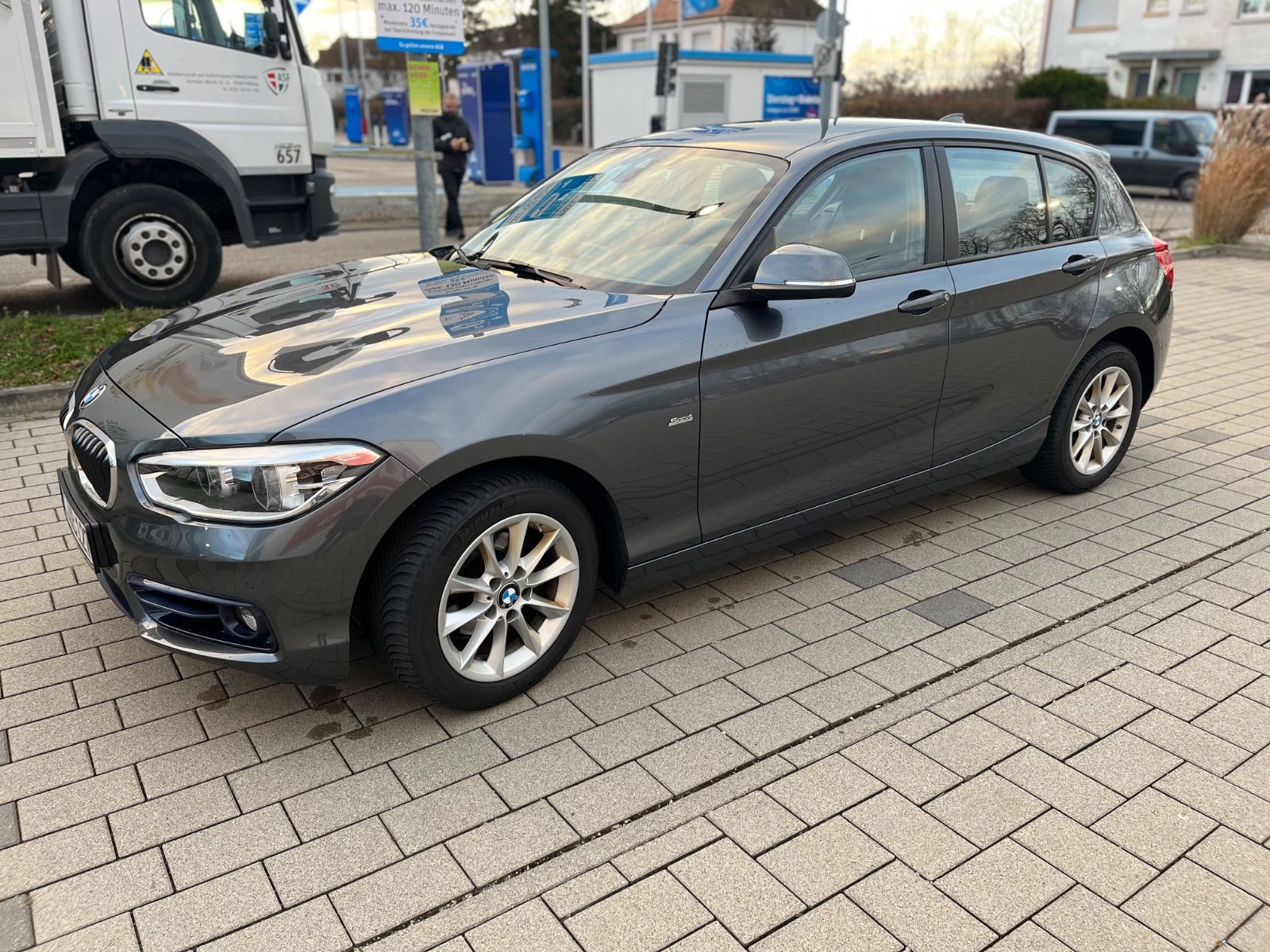 BMW 118