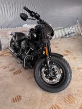 Harley-Davidson Fat Bob 114 Custom MCJ LED  Wenig Kilometer