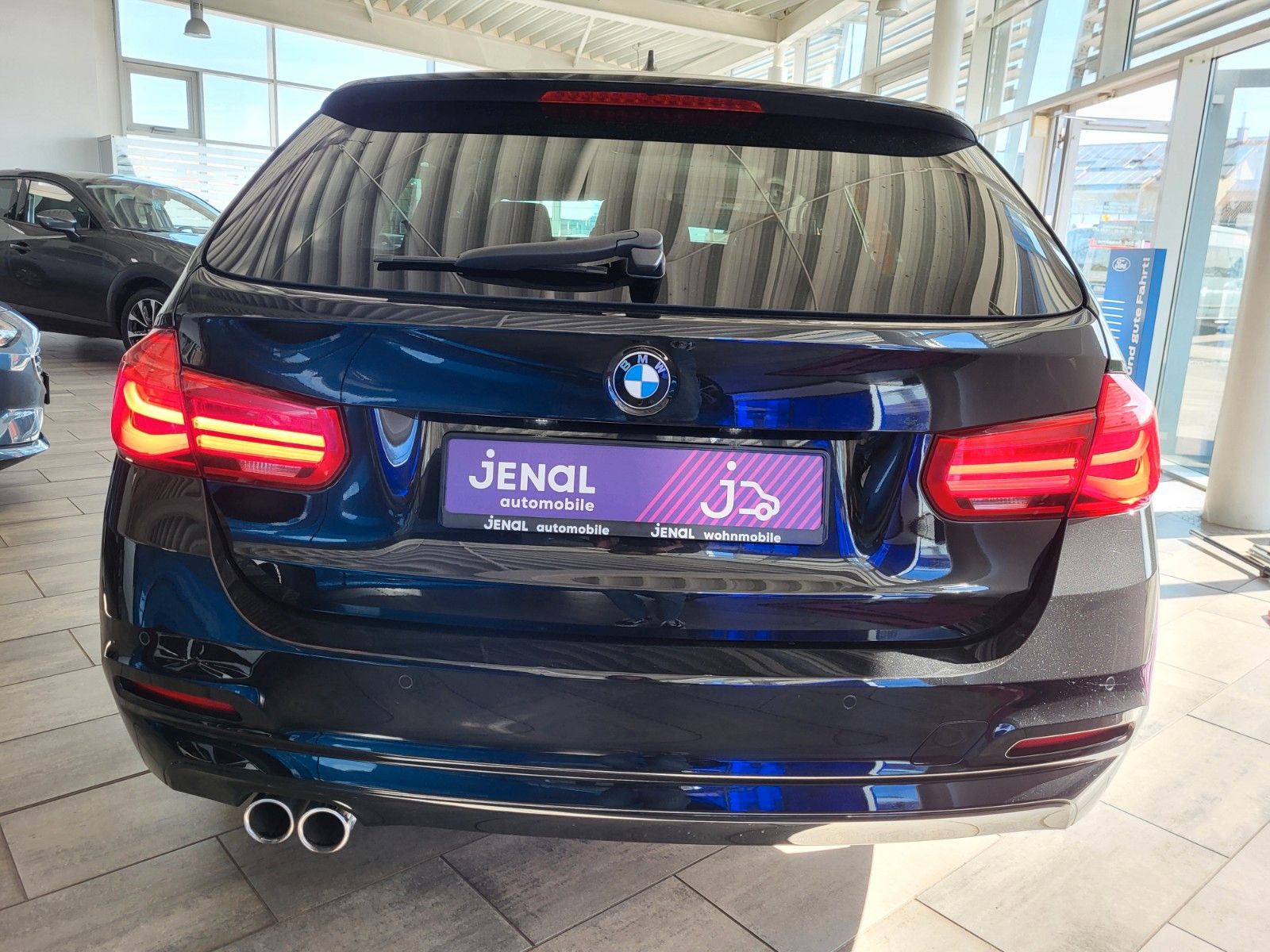Fahrzeugabbildung BMW 320 D Touring/Automatik/Navi/LaneAssist/Klima