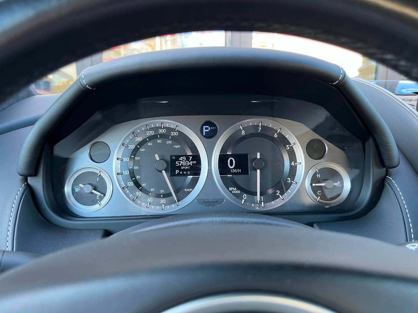 Fahrzeugabbildung Aston Martin Virage Volante V12