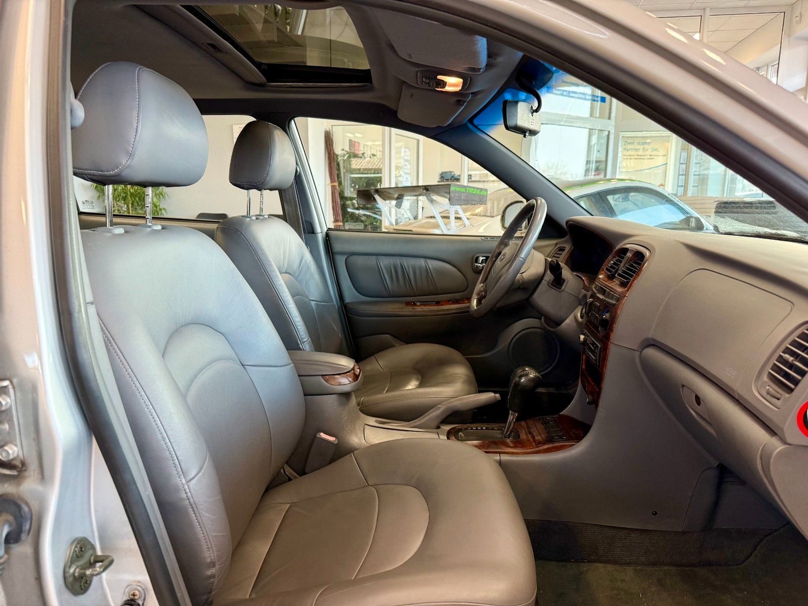 Fahrzeugabbildung Hyundai SONATA 2.0 16V GLS Schiebedach, Leder, Klima