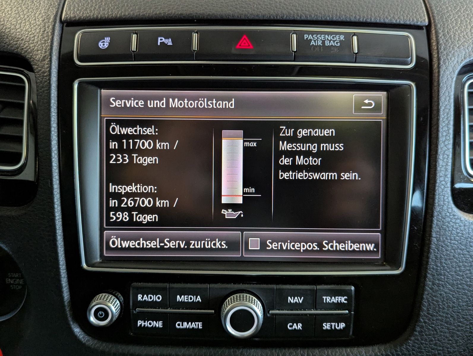 VW Touareg V6 TDI Terrain 4M StHz. Luft Pano AHK - Image 32