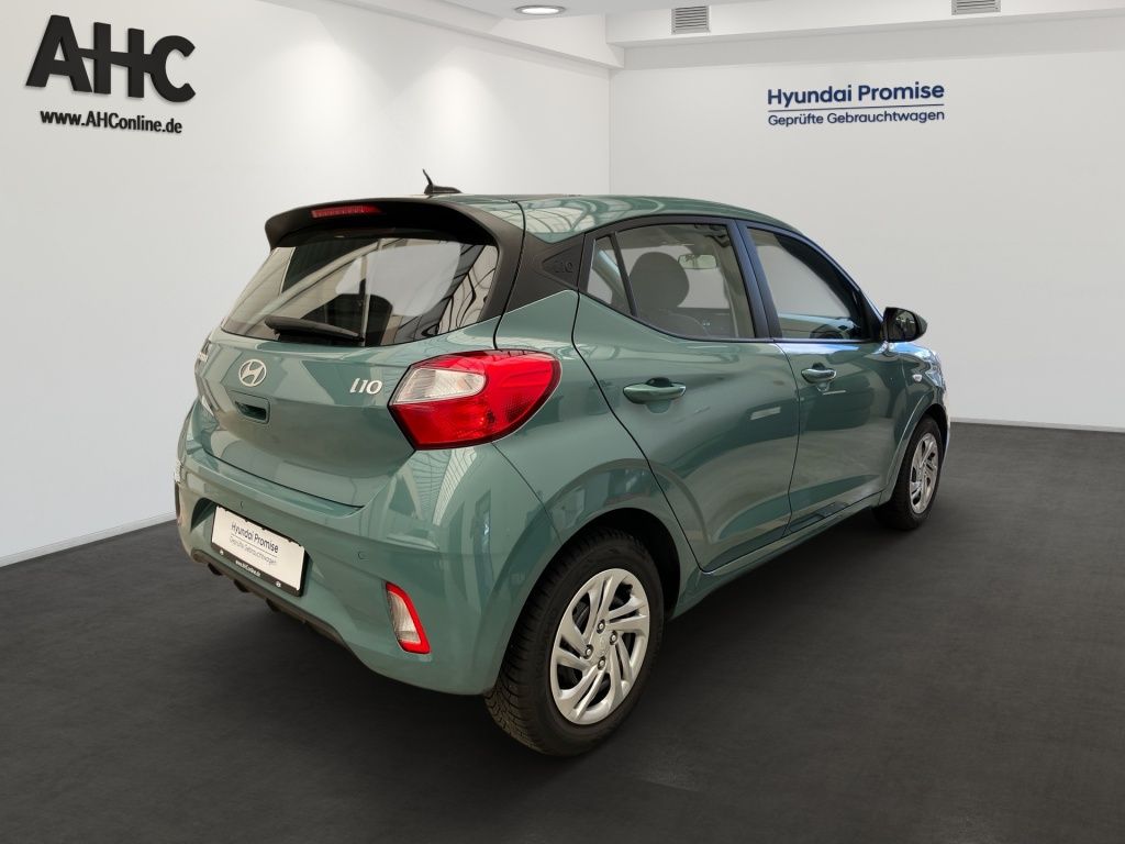 Fahrzeugabbildung Hyundai i10 1.0 Select Facelift Fernlichtass. Kam. Navi