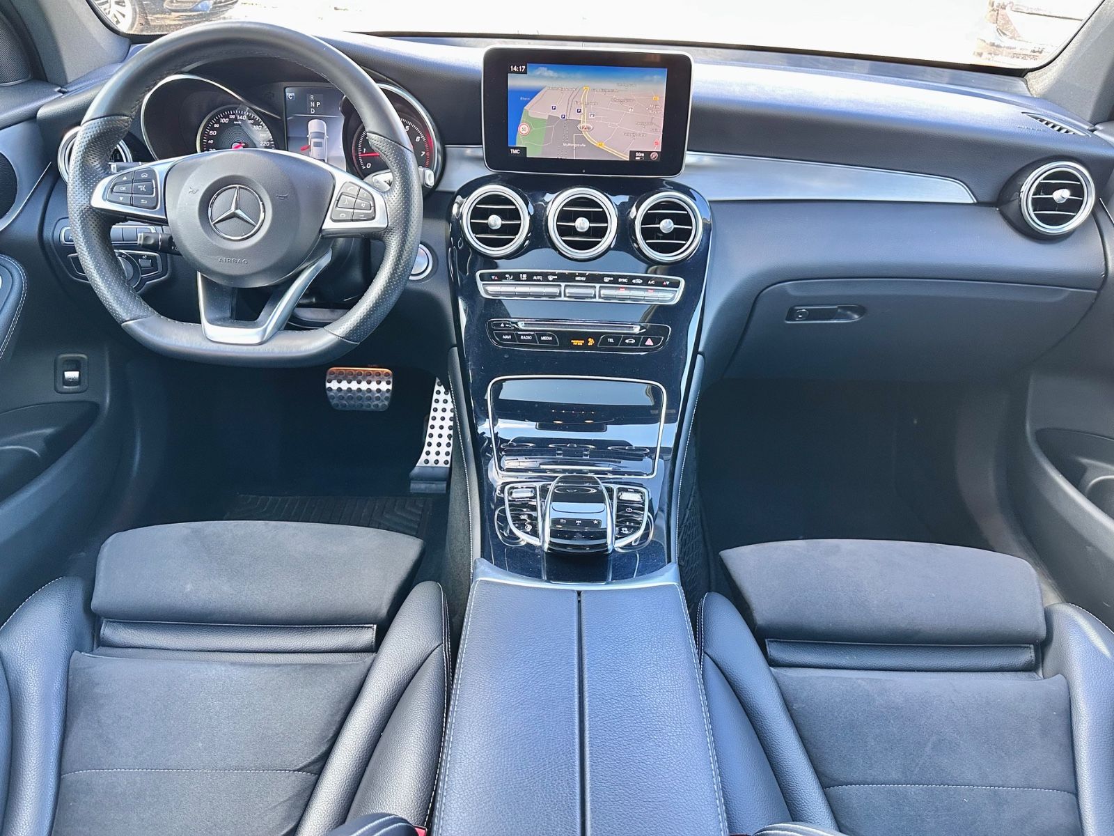Fahrzeugabbildung Mercedes-Benz GLC 250 COUPE AMG 4MATIC*ESHD+KAMERA*