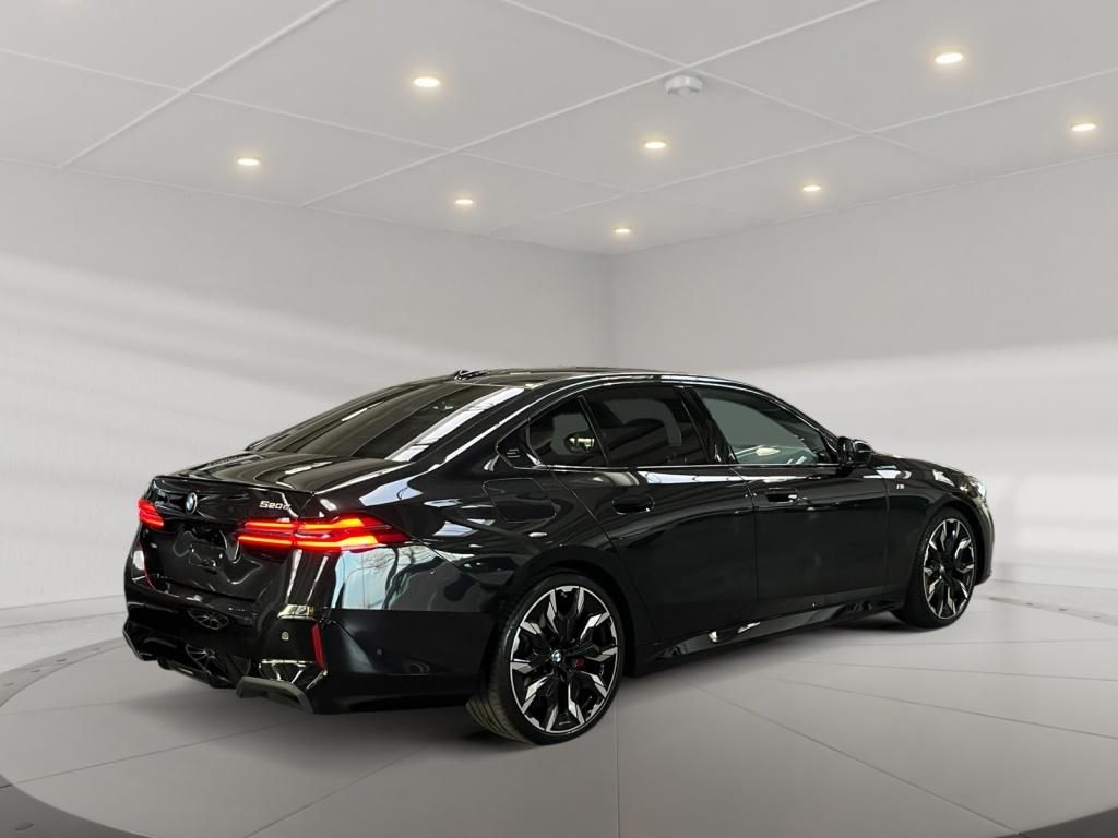 BMW 520d M Sport Carbon+Fahrassist+AHK+HUD+Pano+Wide foto 3
