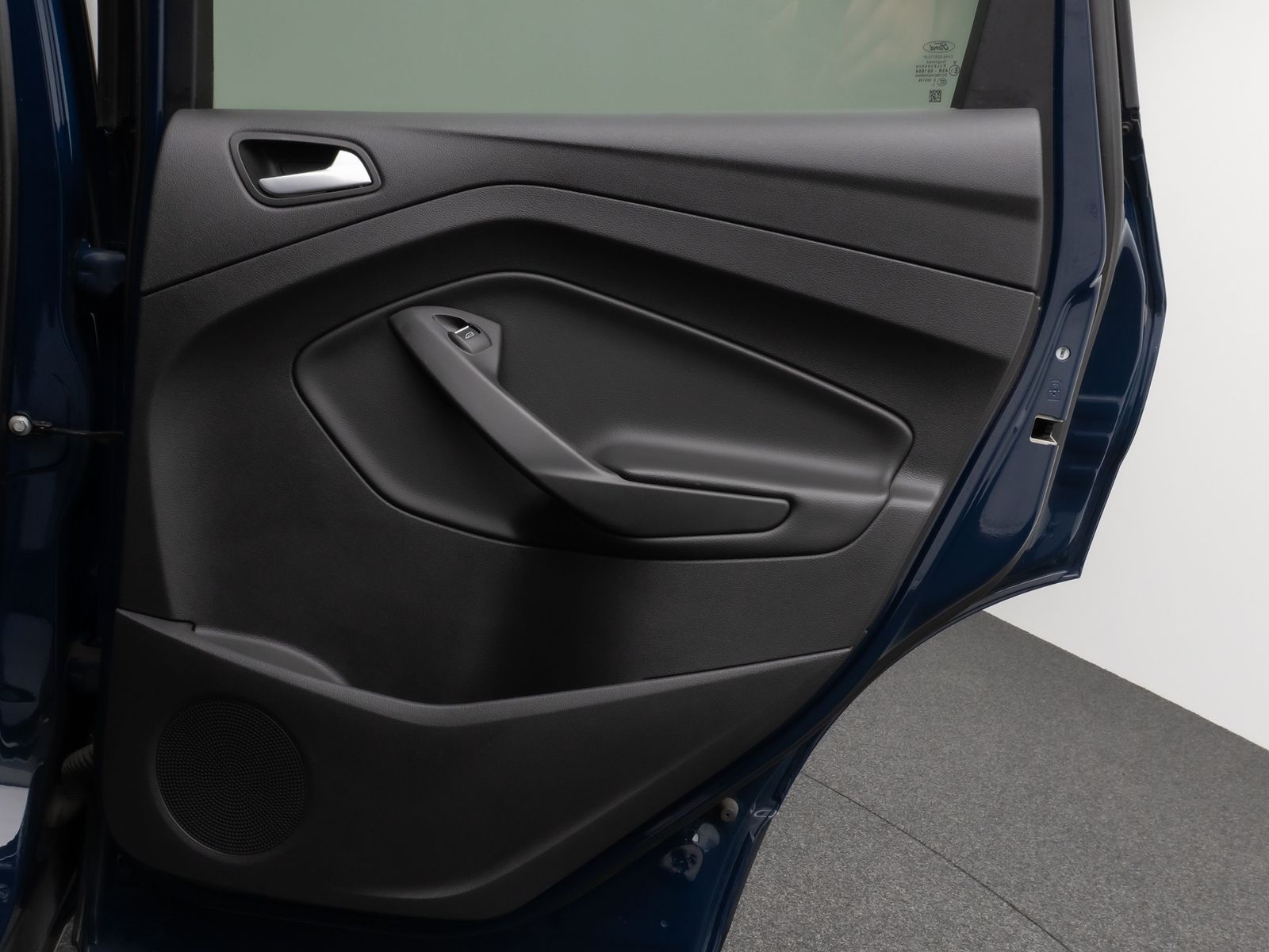 Fahrzeugabbildung Ford Kuga Trend AHK Sitzhzg PDC Tempomat 8Fach