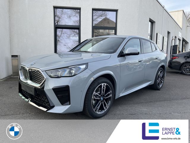 BMW iX2 xDrive30 M Sport || 19Z AHK H&K HeadUp