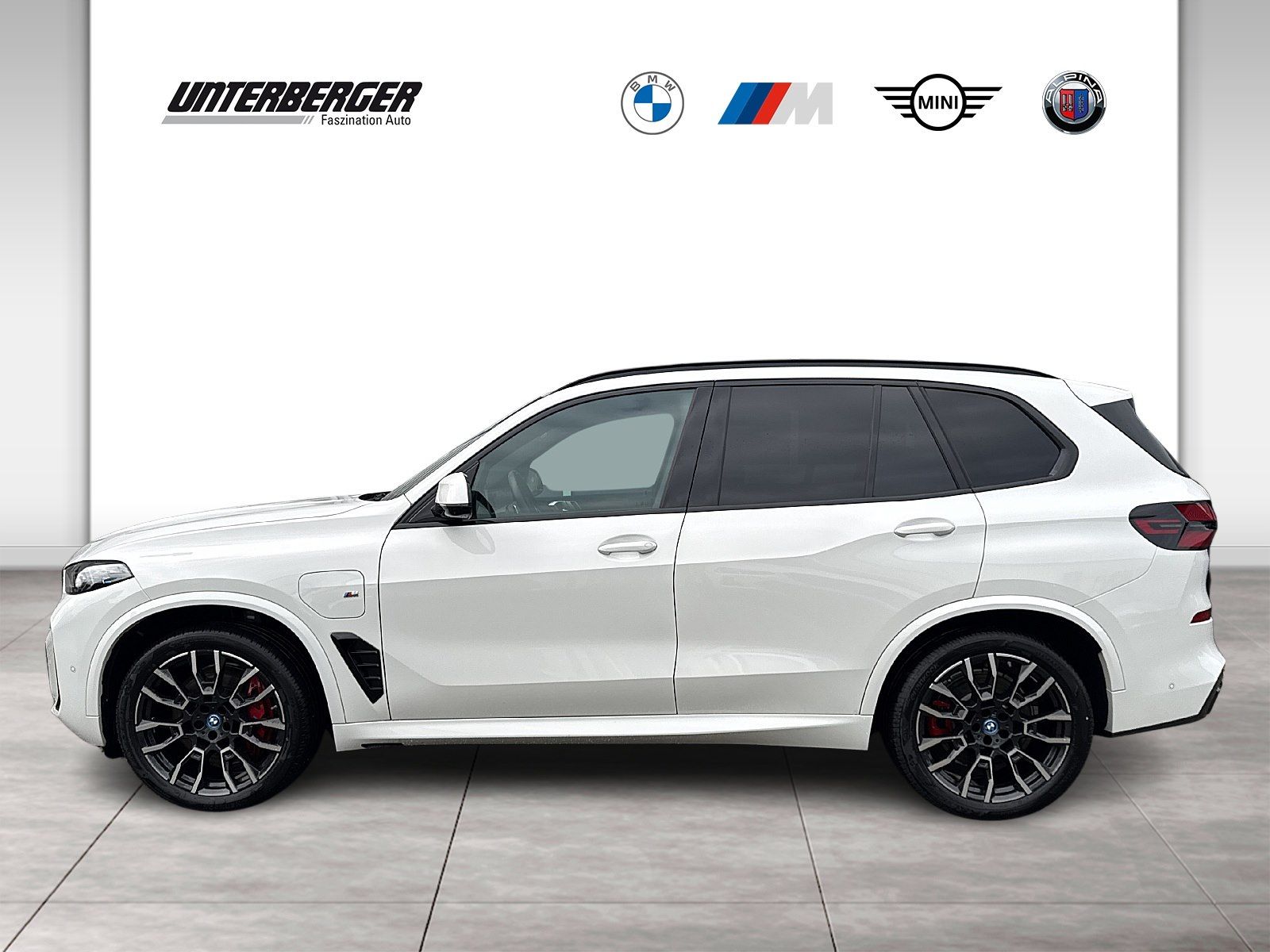 BMW X5 xDrive50e M-Sport Pro AHK Iconic Glow M-Sitz imagem 3