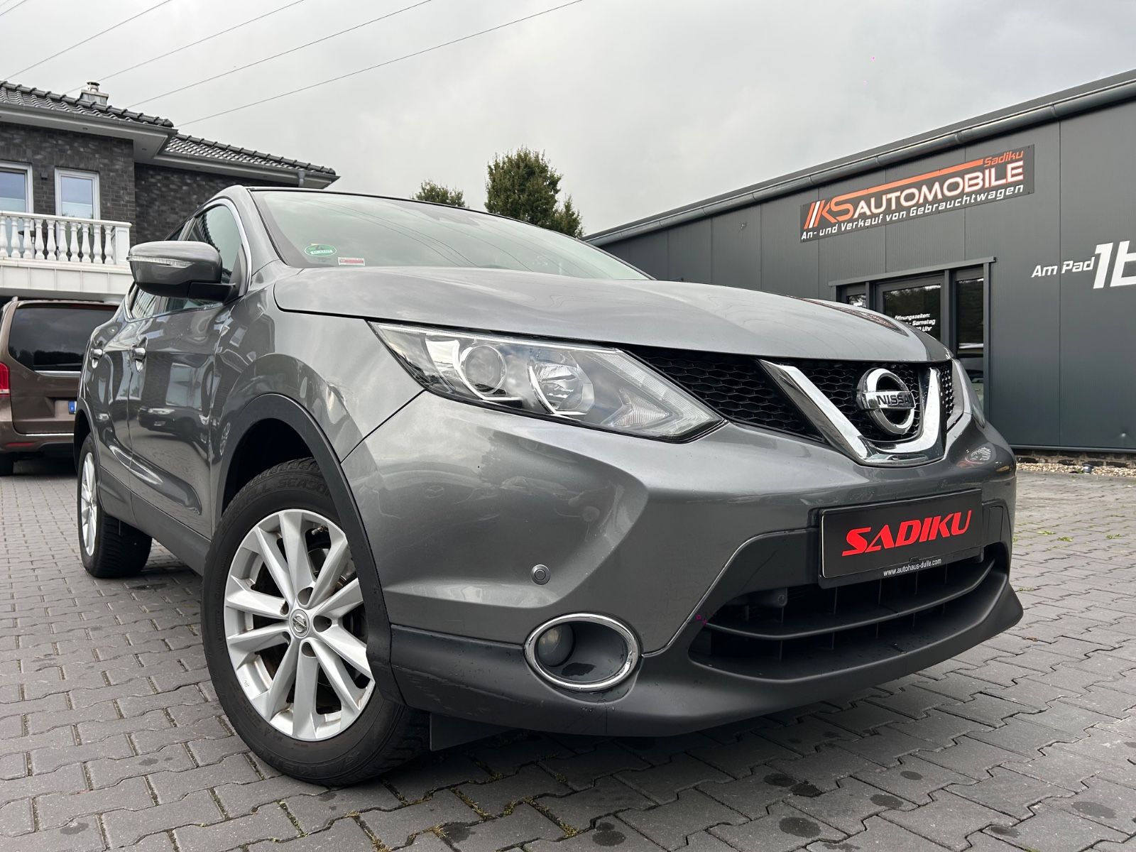 Nissan Qashqai - 1