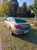 Opel verkaufen Opel Astra Sedan J - Opel Astra: Sedan