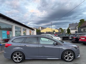 Ford Focus - 9
