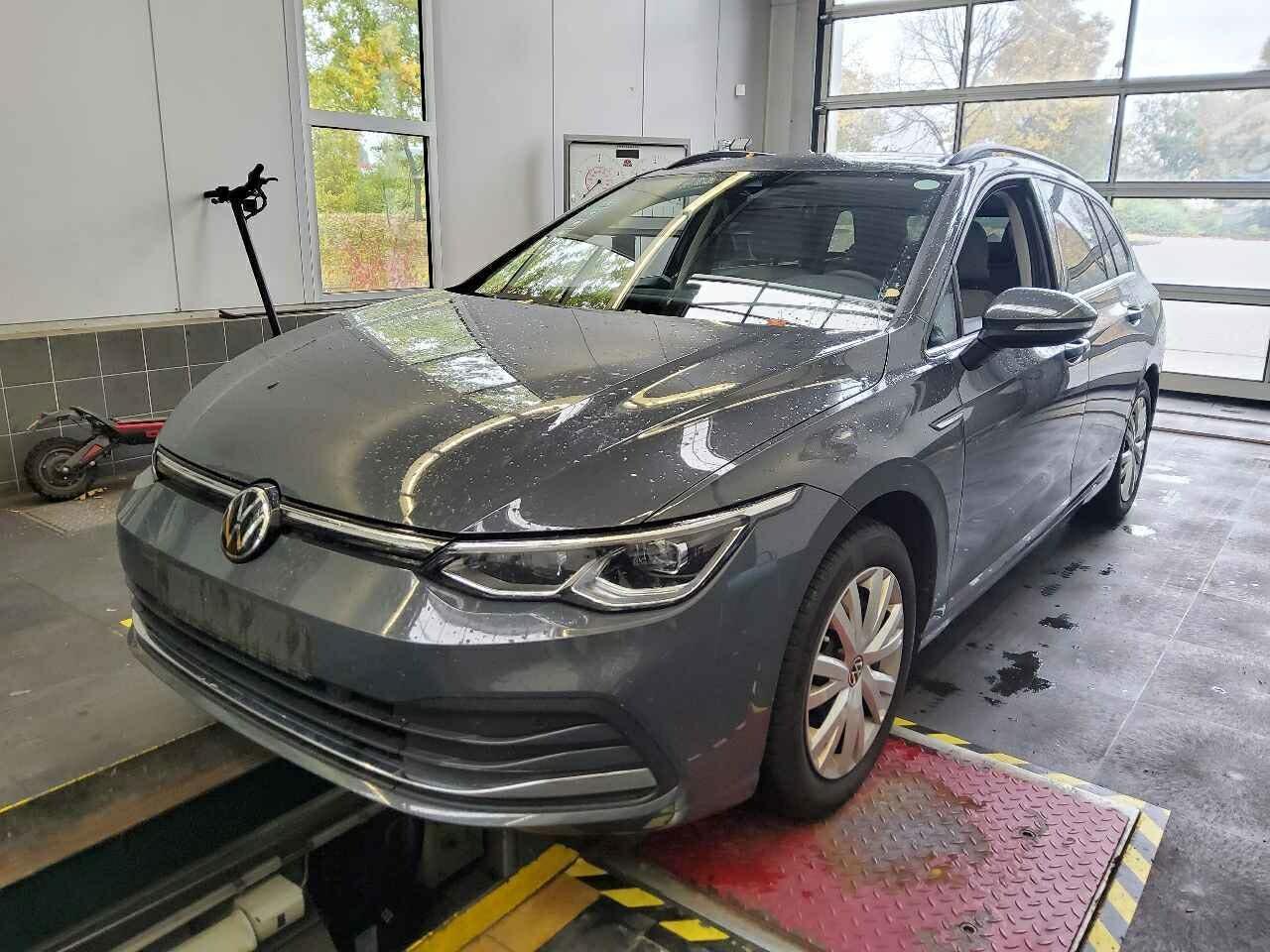 Volkswagen Golf VIII Variant Style 2.0 TDI DSG AHK LED