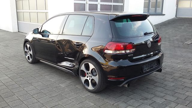 Volkswagen Golf 2.0 TSI GTI