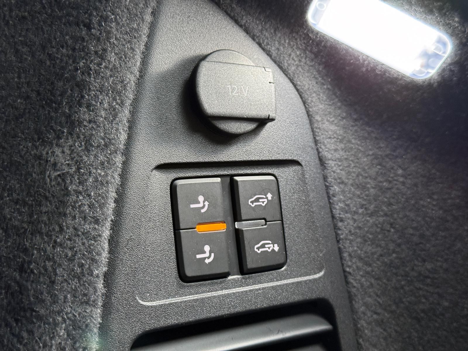 Fahrzeugabbildung Volkswagen 4.0 TDI V8*R-LINE*STANDHZ*DYNAUDIO*LUFT*PANO*AHK