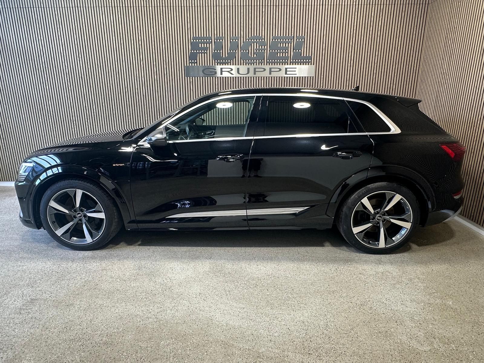 Audi e-tron S quattro 95kWh LED Navi Sound ACC RFK foto 4