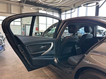 BMW 318 d Limousine *2. Hand*Bi-Xenon*Navi*Klima*SHZ