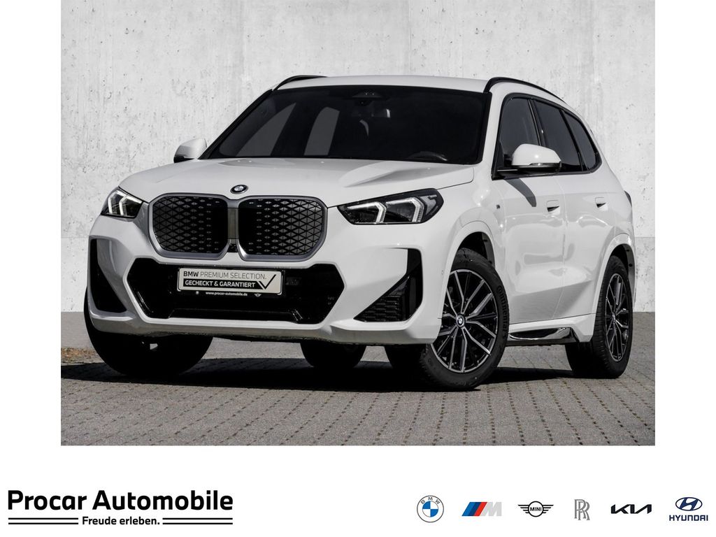 BMW iX1 xDrive30 M Sport HUD ACC AHK RFK NAVI LED