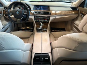 BMW 740 *Softclose*Memory*Spurwächsel*BI-XENON*