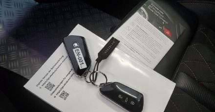 Fahrzeugabbildung SKODA Octavia Combi RS 4x4 CHALLENGE HEADUP pACC AHZV