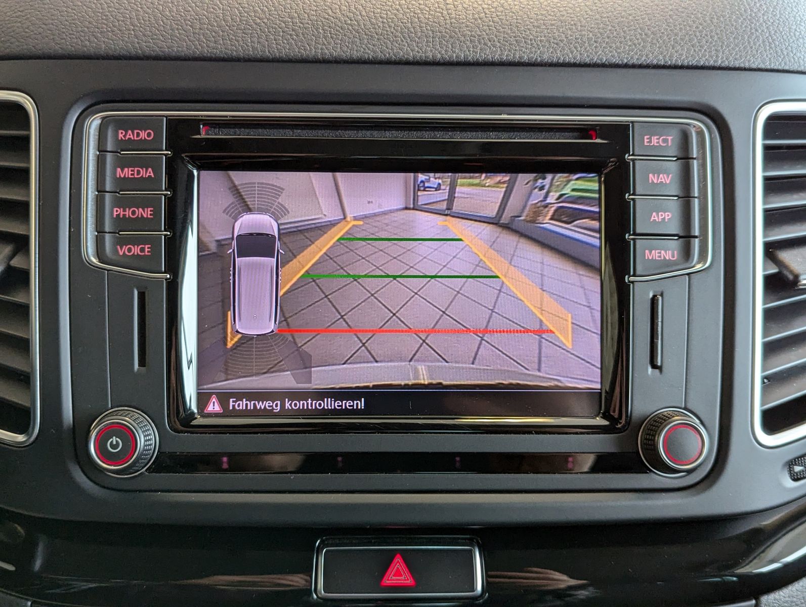 Fahrzeugabbildung SEAT Alhambra 1.4 TSI DSG Style 7-Sitze Cam Shz LM17"