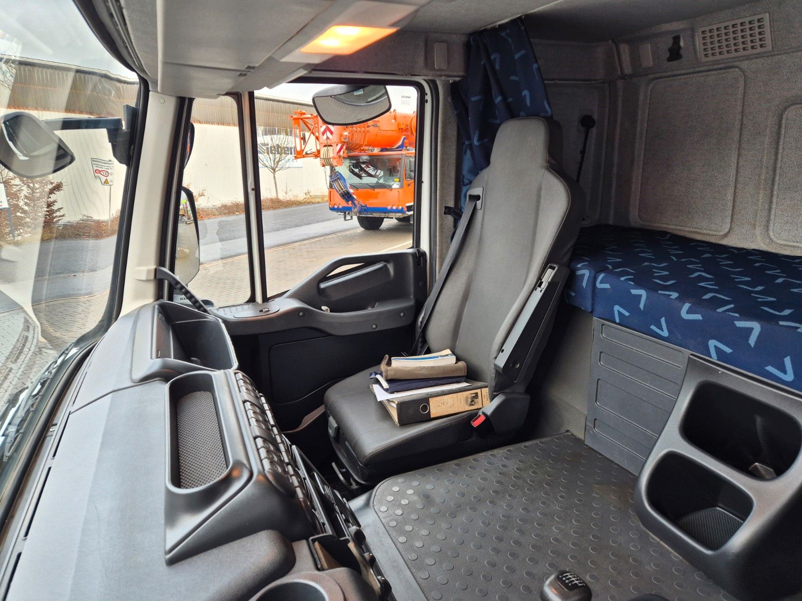 Fahrzeugabbildung Iveco Trakker AT260T41W 6x6 Meiller AHK