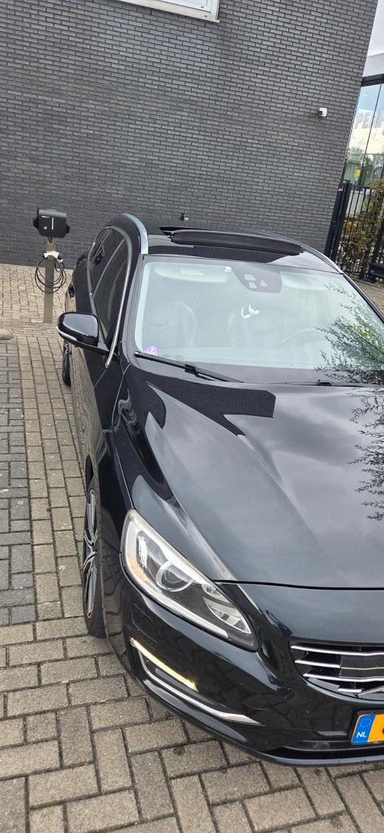 Volvo V60 2013 — photo 13