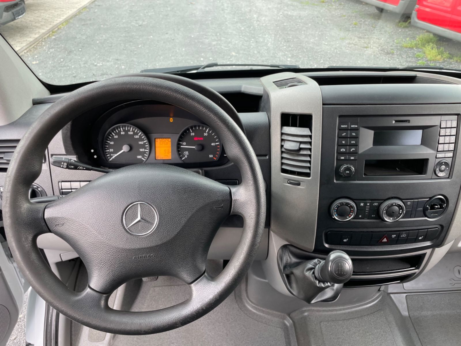 Fahrzeugabbildung Mercedes-Benz Sprinter II Pritsche/DoKa 314 CDI CD