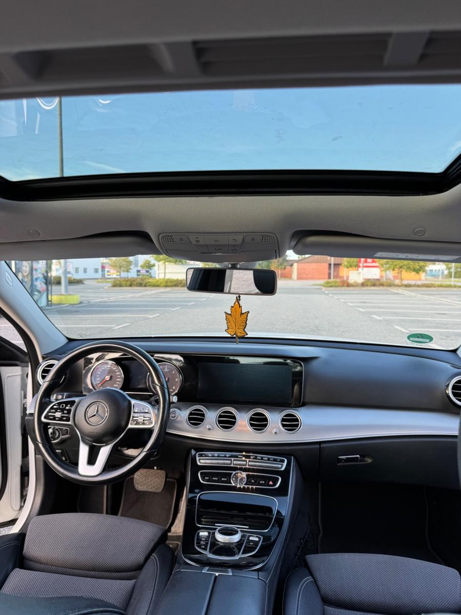 Mercedes-Benz E 220 d Autom. AMG Line