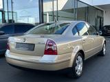 Volkswagen Passat Lim. 2.5 V6 TDI Aut. Highline | Xenon - Volkswagen Passat: 2.5