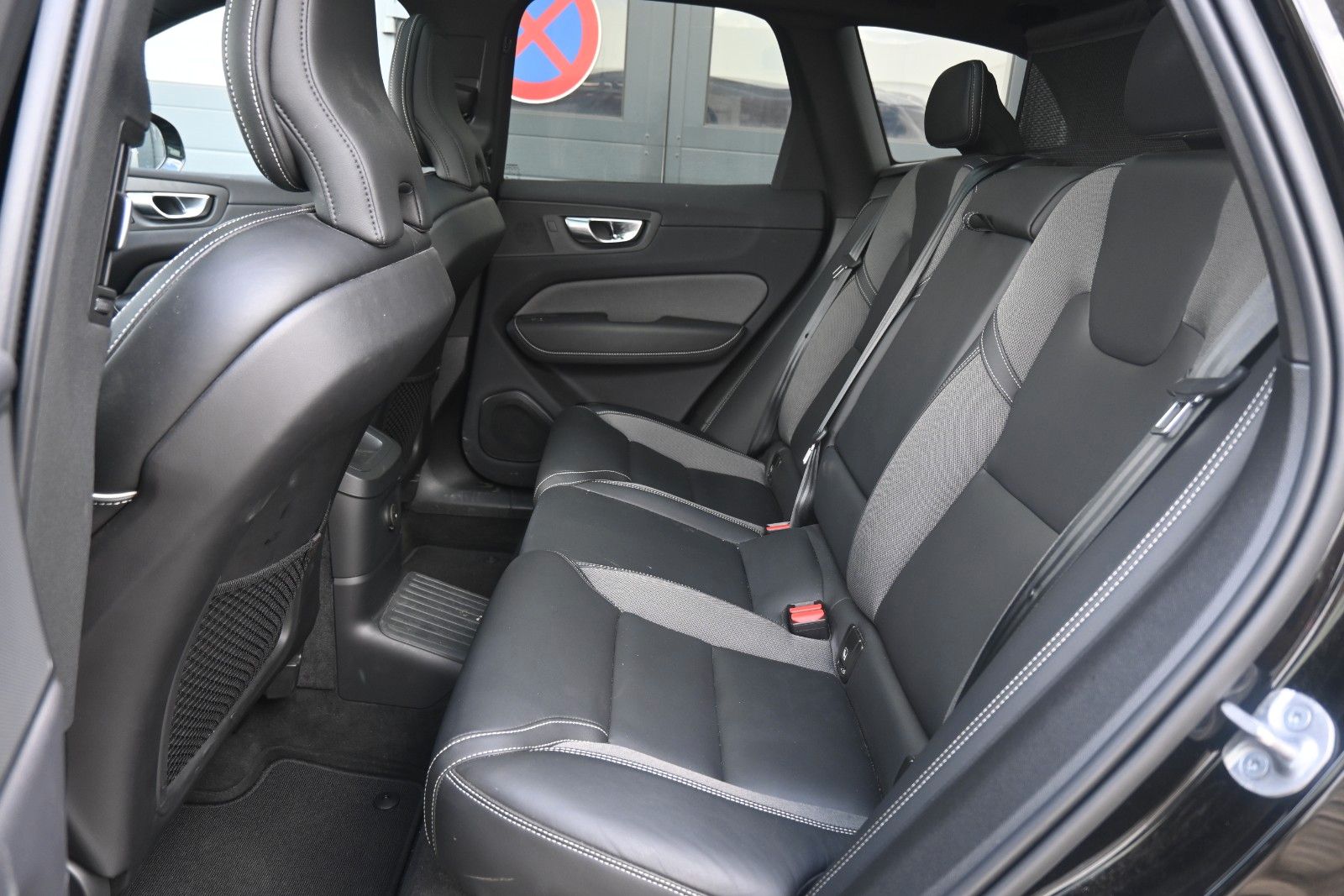 Fahrzeugabbildung Volvo XC60 T6 AWD Recharge Plus Dark*360°*ACC*AHK