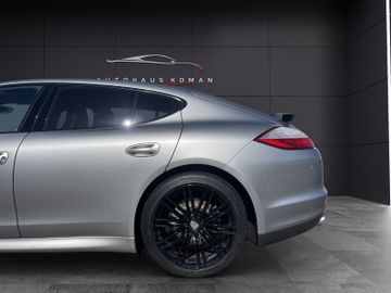Porsche Panamera - 11