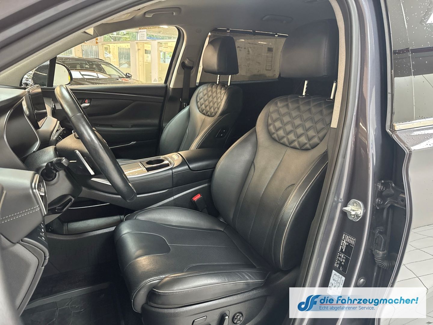 Fahrzeugabbildung Hyundai SANTA FE Prime 4WD 2.2 CRDi DPF EU6d 7-Sitzer HU